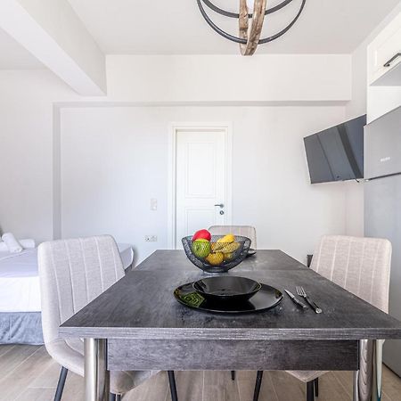 Elegant Suite 1 Near The Beach Gazi Exterior foto