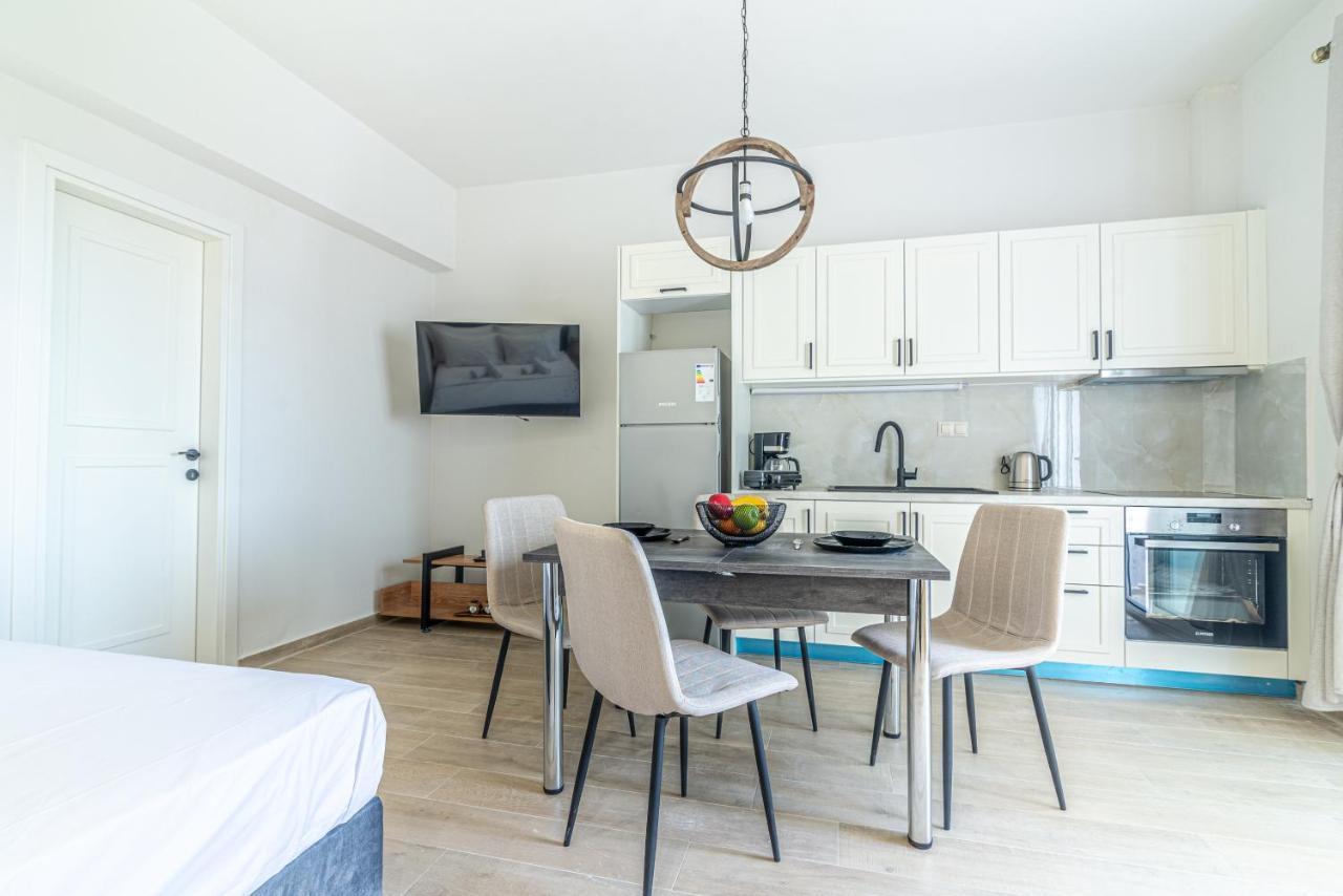 Elegant Suite 1 Near The Beach Gazi Exterior foto