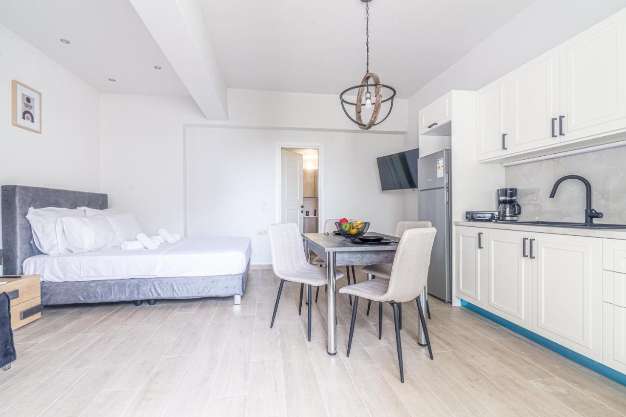 Elegant Suite 1 Near The Beach Gazi Exterior foto