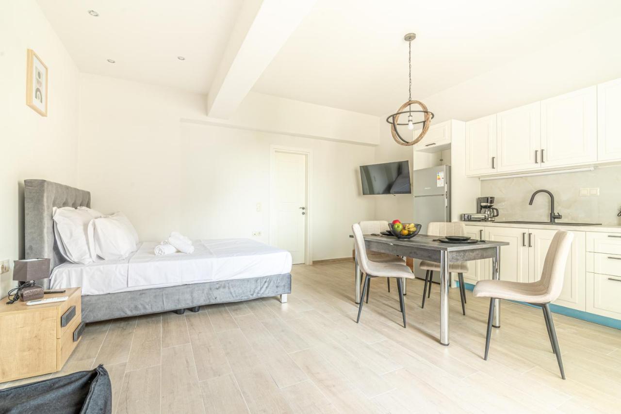 Elegant Suite 1 Near The Beach Gazi Exterior foto
